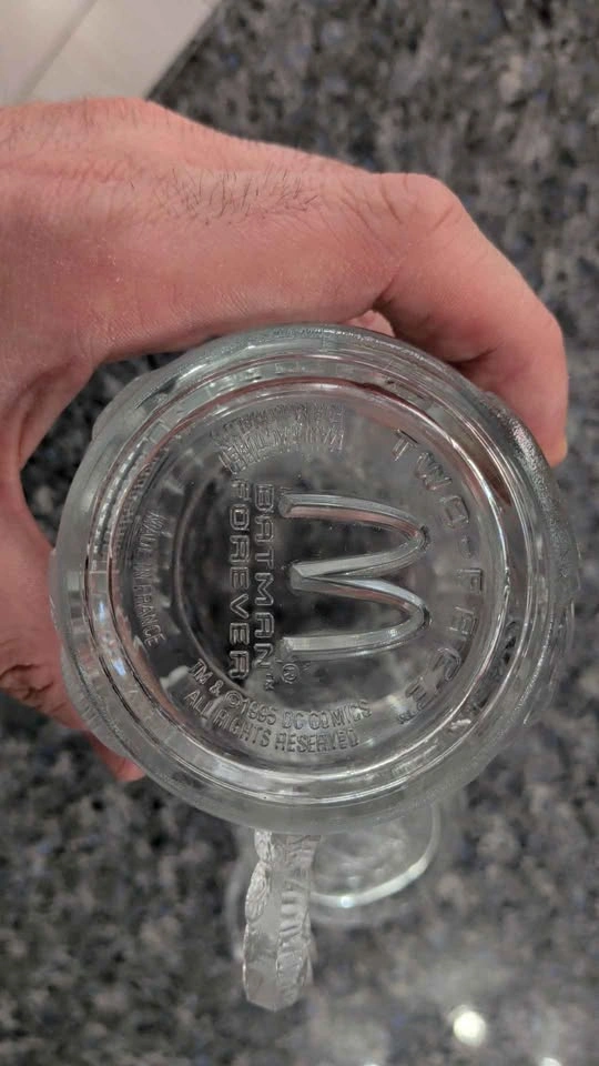 Vintage 1995 McDonald's Batman Forever Glass Mugs - Two-Face & T - photo 3