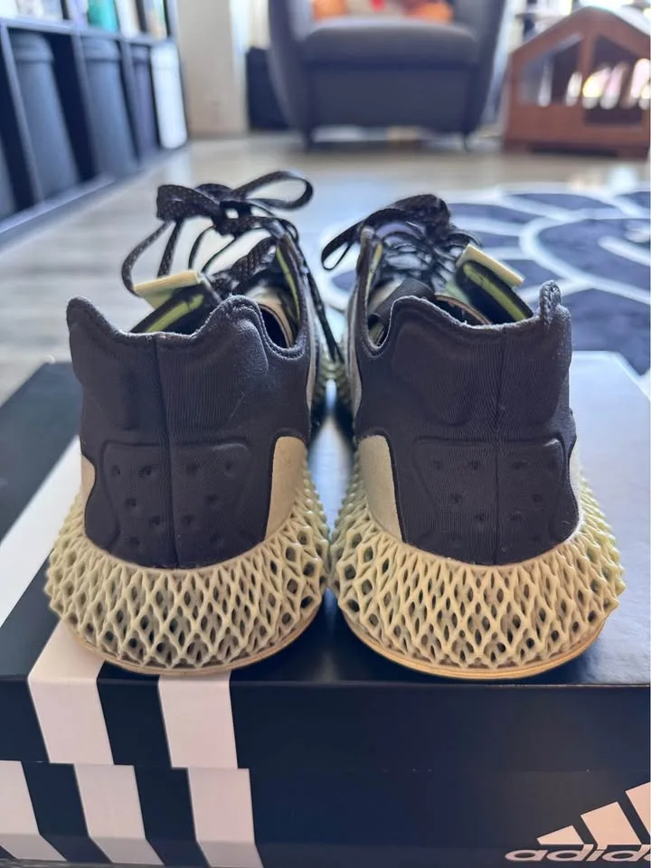 adidas Consortium Runner 4D V2 Size US 9 image indicator(5)
