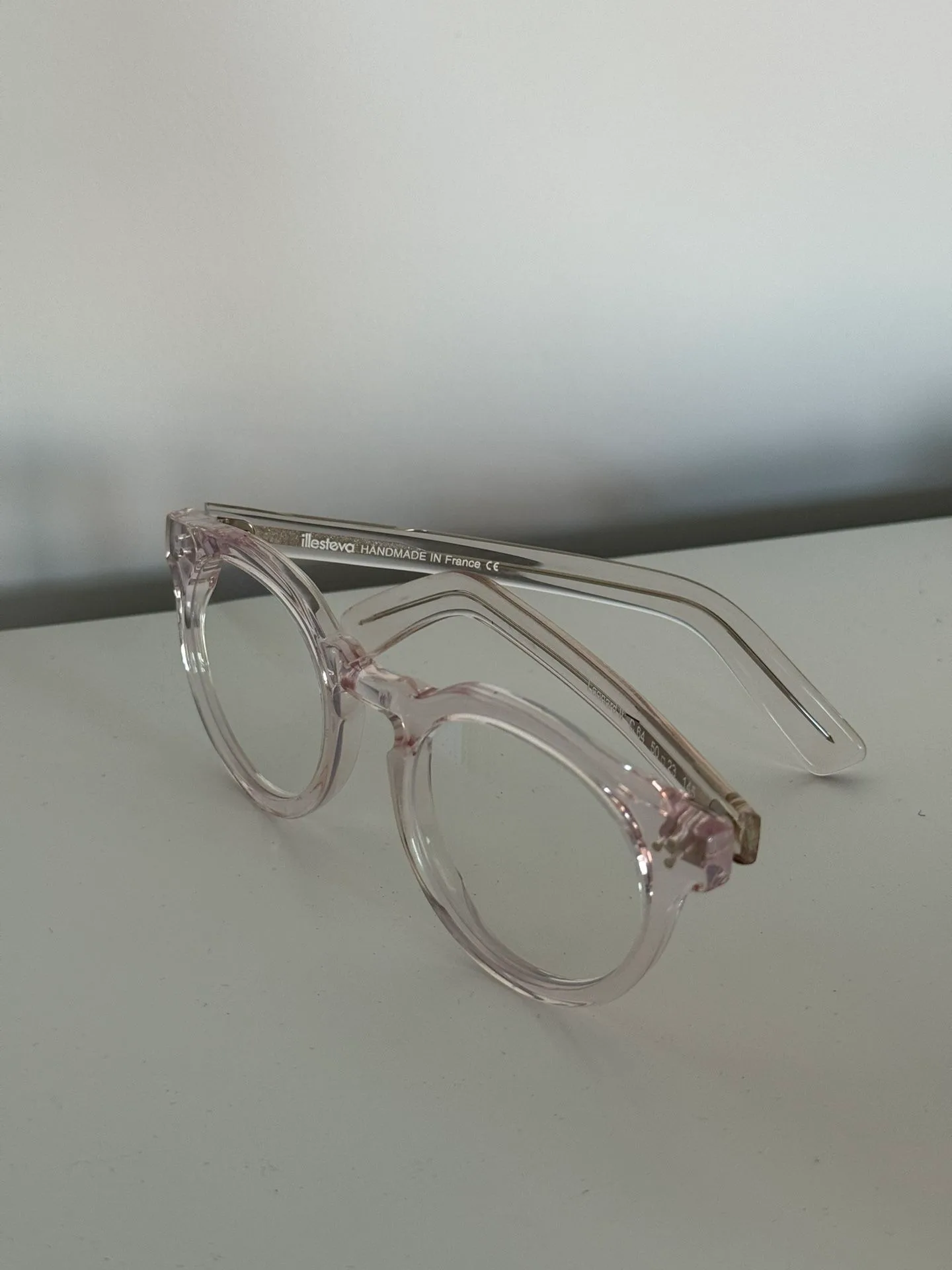 Illesteva Glasses image indicator(3)