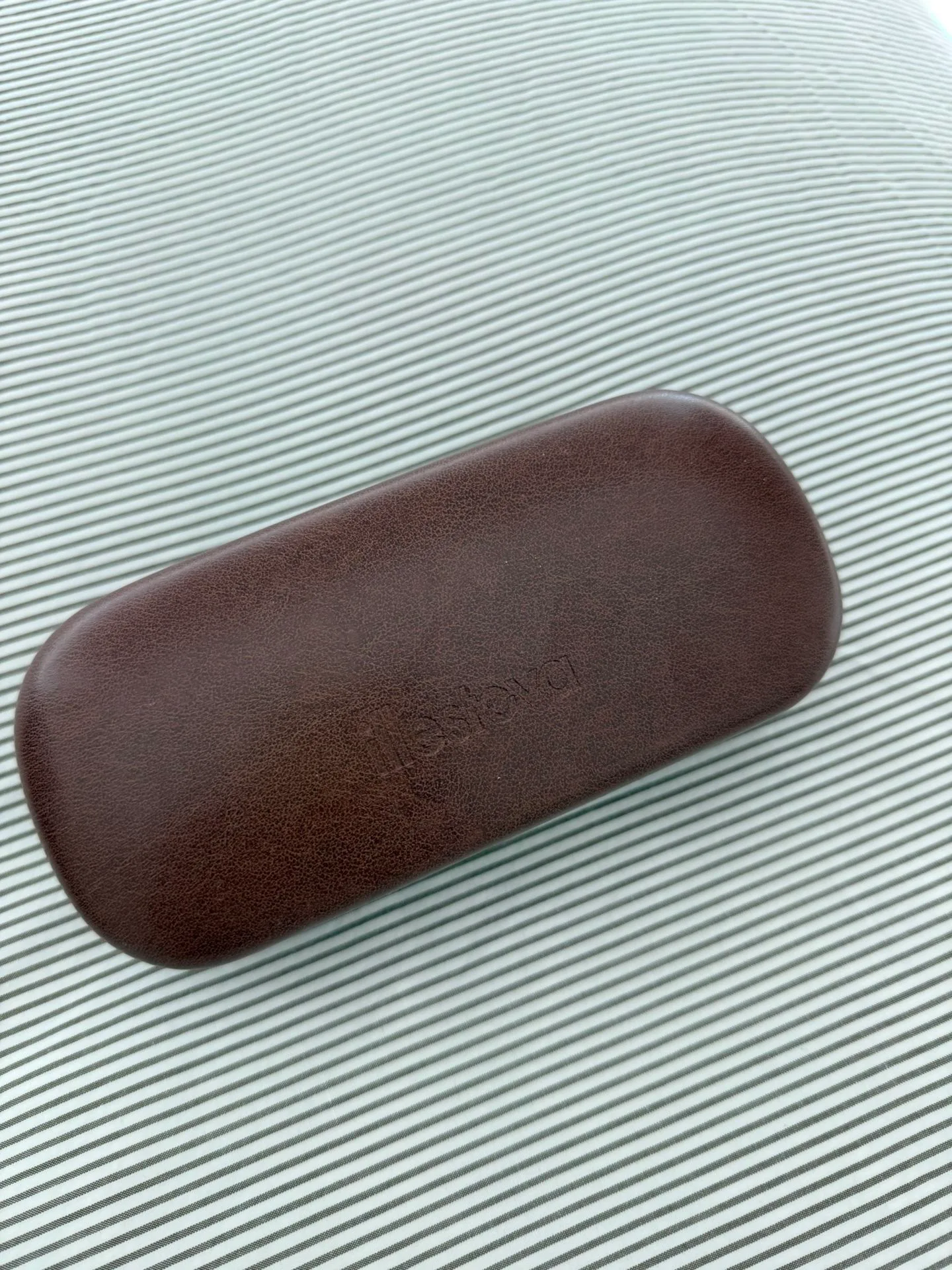 Illesteva Sunglasses image indicator(5)