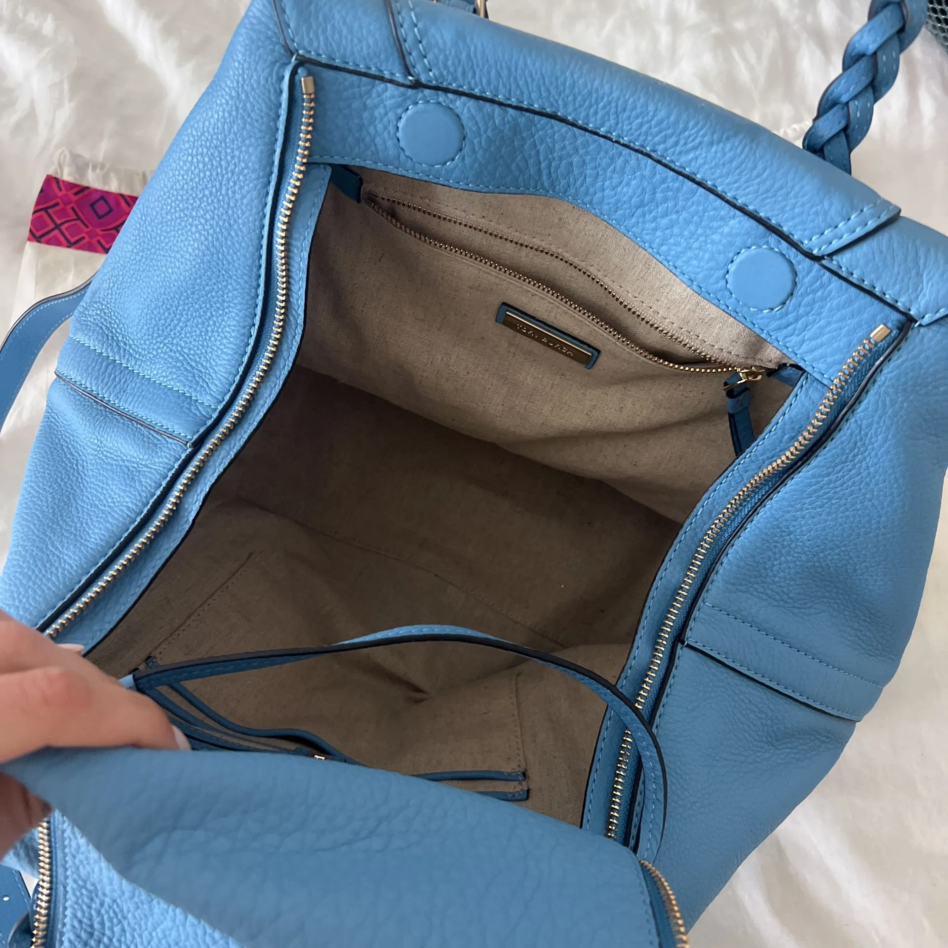 Tory Burch Bag image indicator(4)