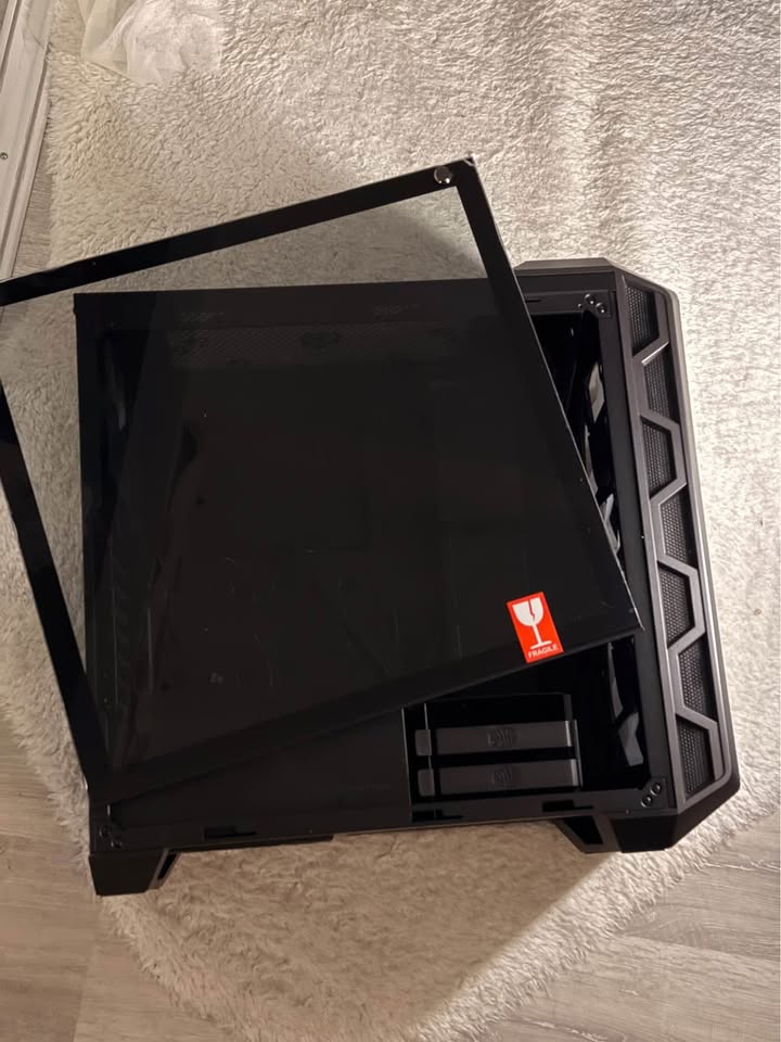 Computer Mid-Tower Case - Cooler Master #Cleanout - photo 4