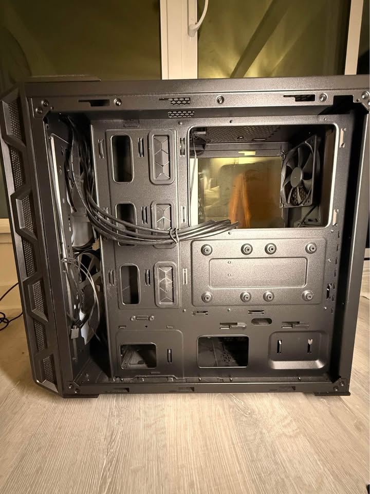 Computer Mid-Tower Case - Cooler Master #Cleanout - photo 5