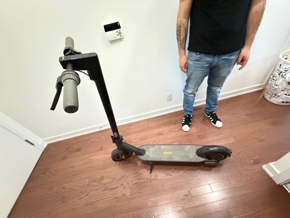 Segway Ninebot MAX G30P Electric Scooter – $380 - photo 3