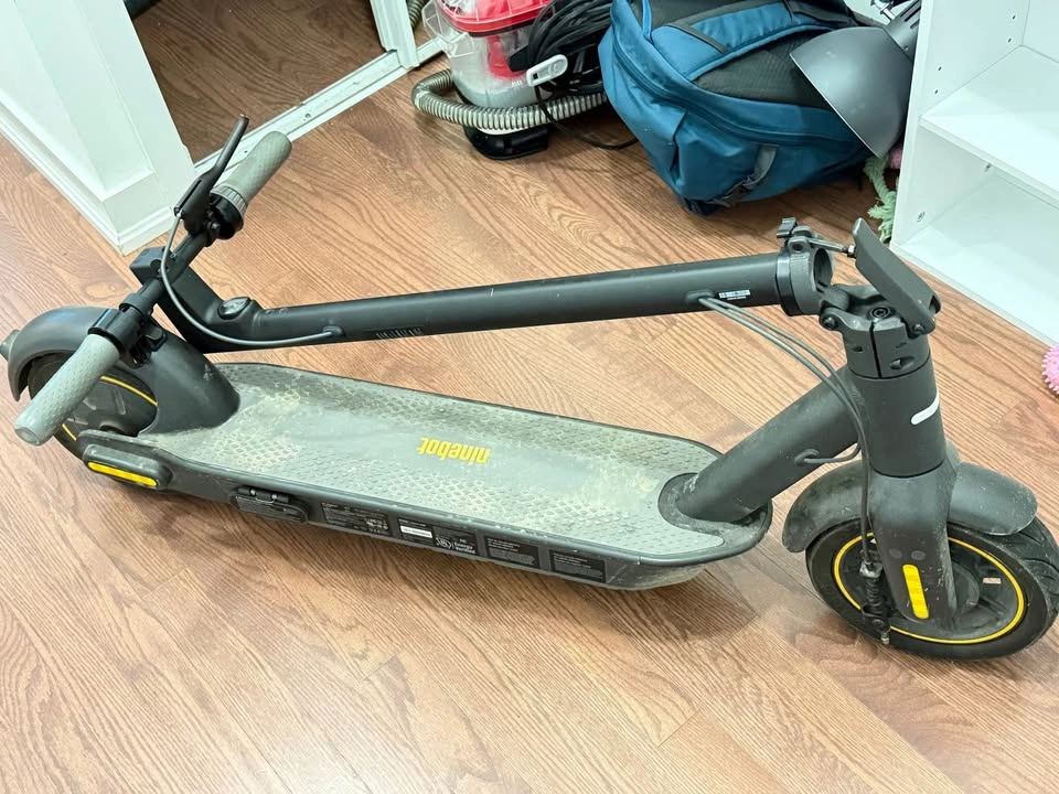 Segway Ninebot MAX G30P Electric Scooter – $380 - photo 4