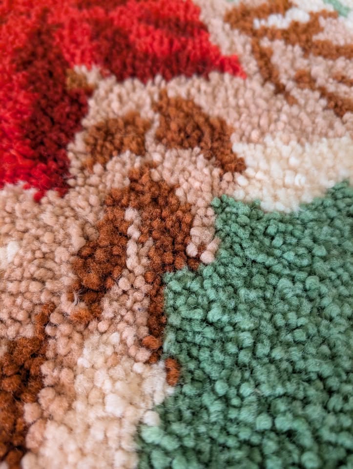 Handcrafted Vintage Hooked Rug- "Autumn Leaves" 🧡 - photo 2