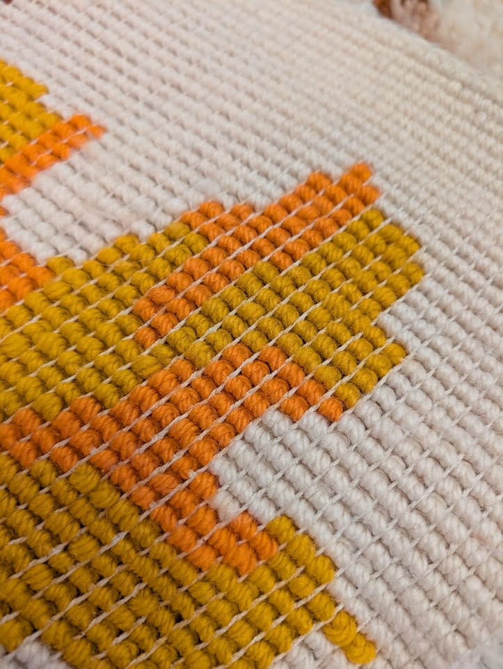 Handcrafted Vintage Hooked Rug- "Autumn Leaves" 🧡 - photo 3