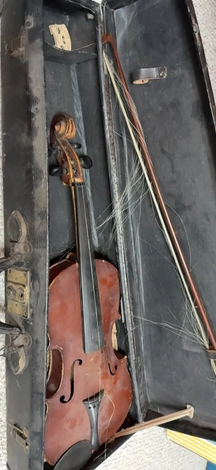 Violin & Vintage Coffin Style Original Black Hard Case - photo 3