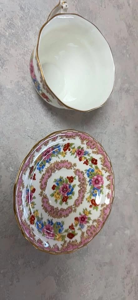 Floral Teacup and Saucer Set - photo 3