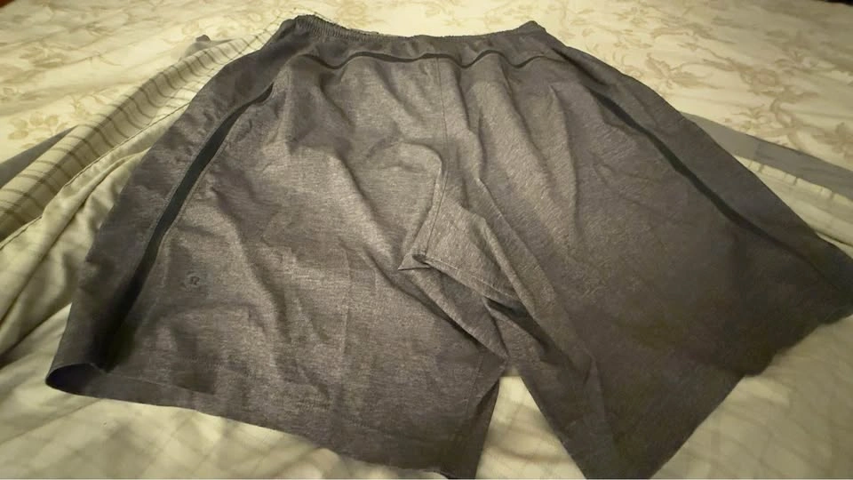 Lululemon Men's Athletic Shorts - photo 2