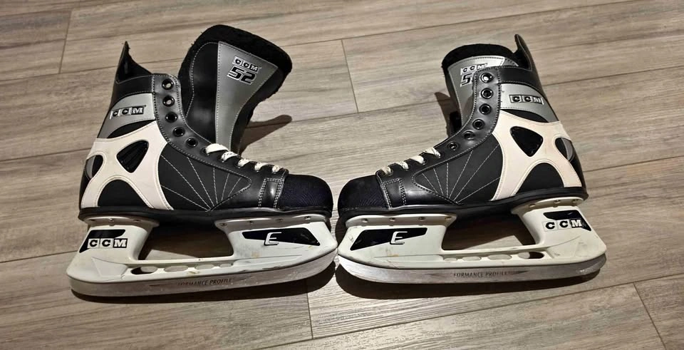 CCM 52 Ice Hockey Skates