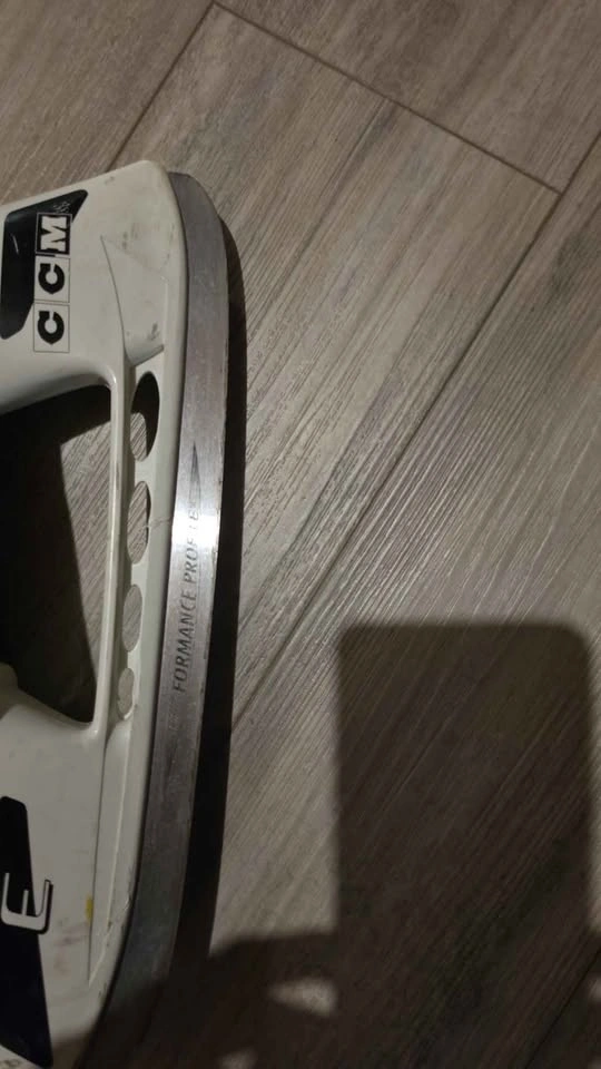 CCM 52 Ice Hockey Skates - photo 3