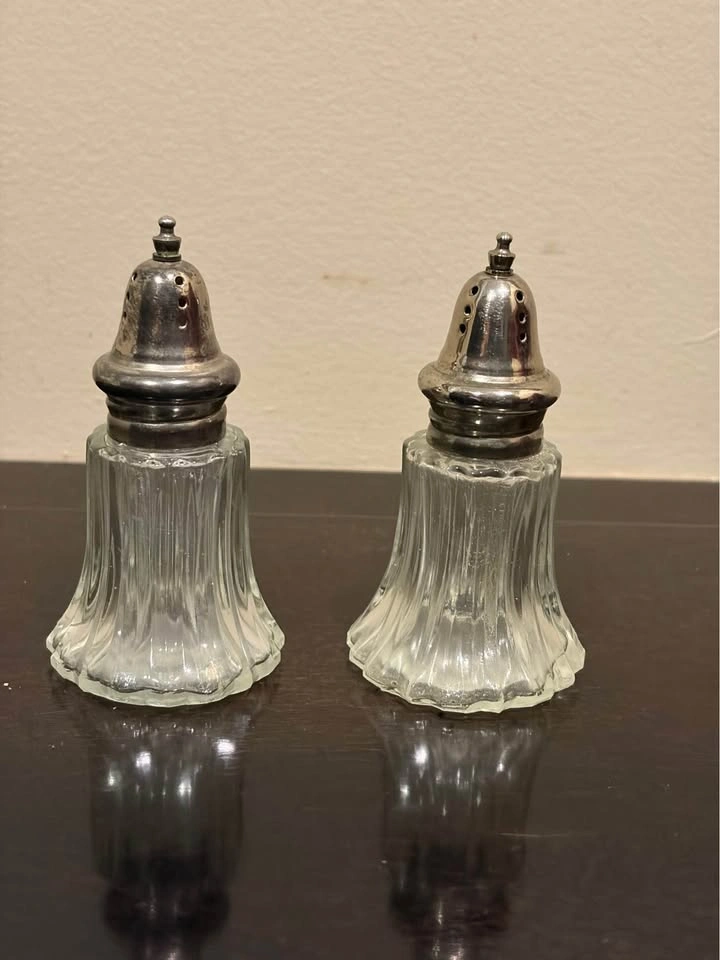 Vintage Pressed Glass Salt and Pepper Shakers - Silverplate - photo 4