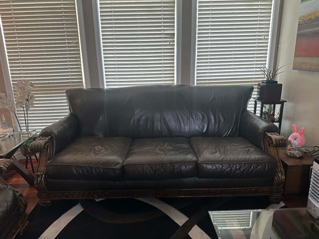Traditional Brown Leather Sofa and Loveseat Set - photo 3