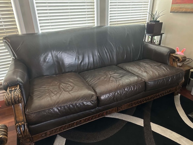Traditional Brown Leather Sofa and Loveseat Set - photo 5