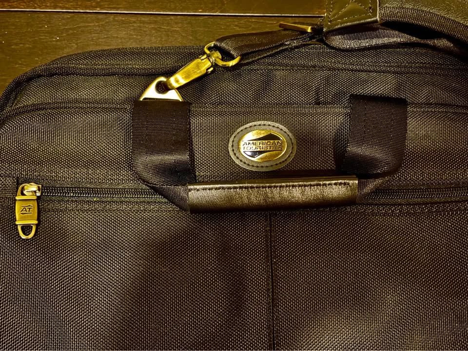 American Tourister Black Laptop Briefcase - photo 2