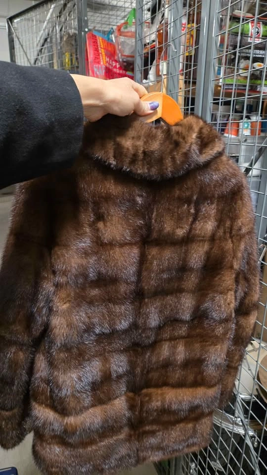 Vintage Brown Mink Fur Coat - photo 2