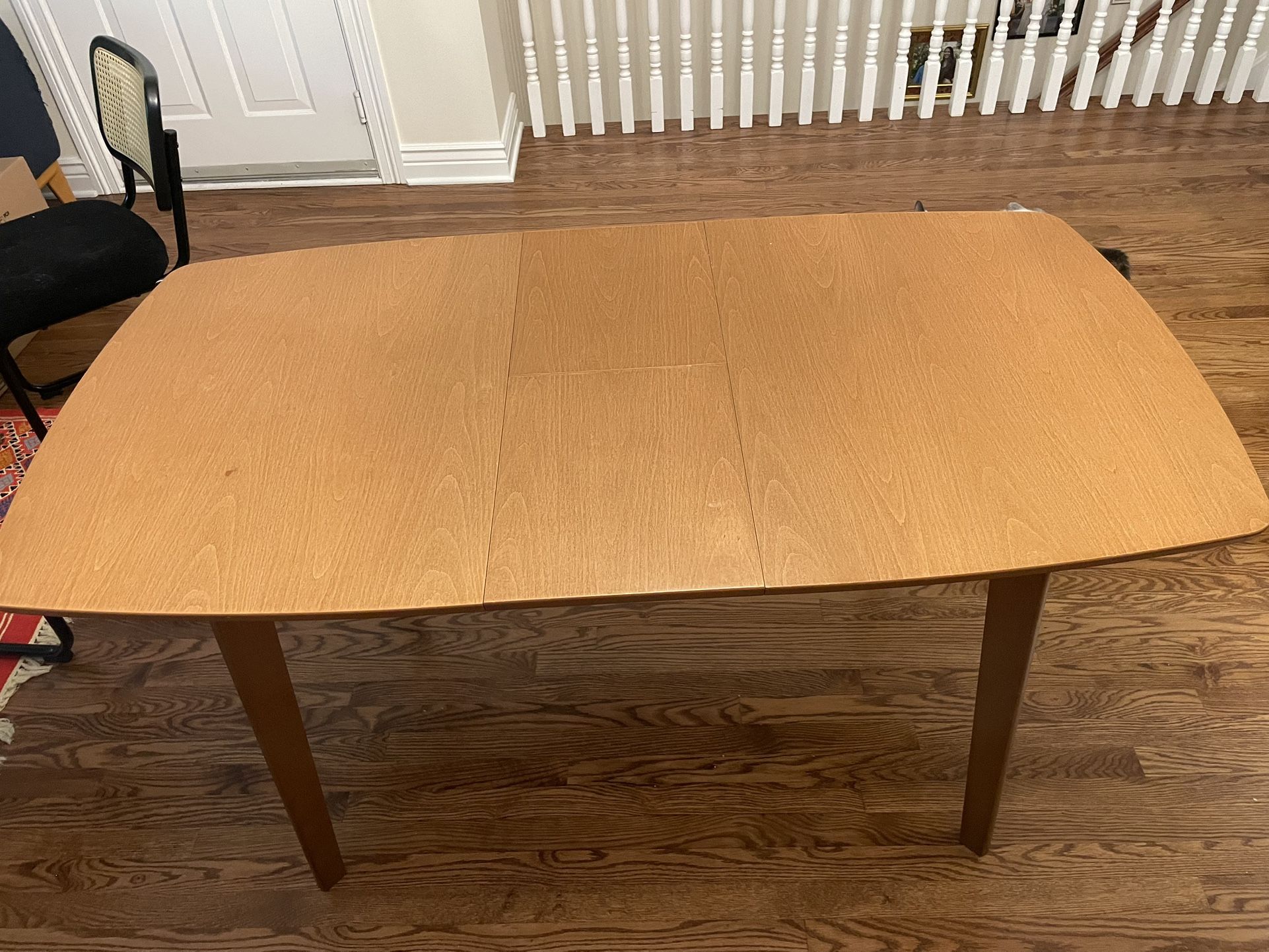 Small Midcentury Style Dining Table - photo 2