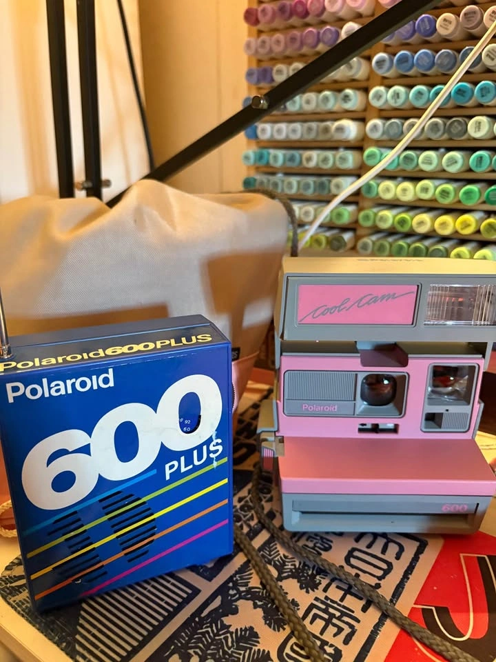 Vintage 1980’s Polaroid “Cool Cam” Camera & Portable Radio - photo 3
