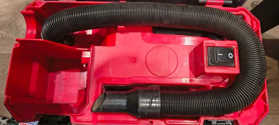 Milwaukee Tool M18 18V 2 Gal. Cordless Wet/Dry Vacuum & Battery - photo 2