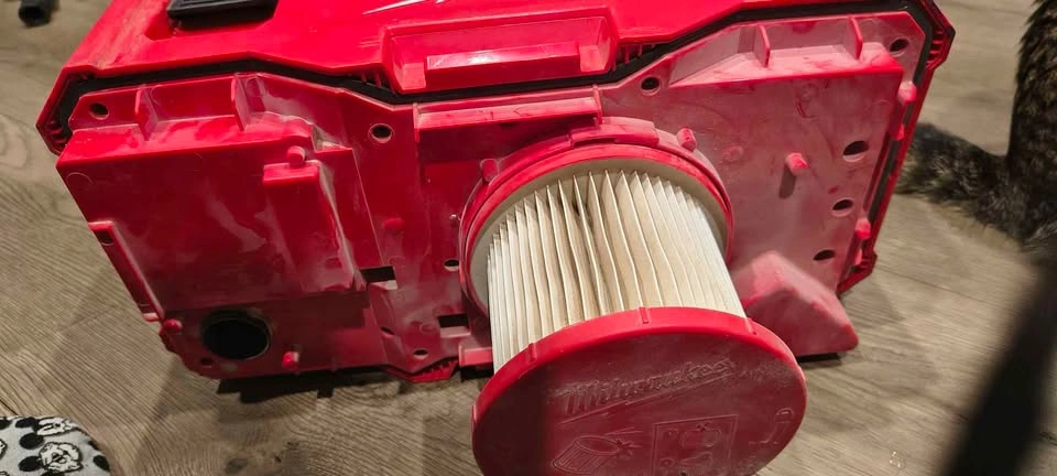 Milwaukee Tool M18 18V 2 Gal. Cordless Wet/Dry Vacuum & Battery - photo 4