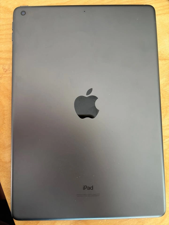 Apple iPad 8th Generation 32GB Wi-Fi — Space Gray - photo 2