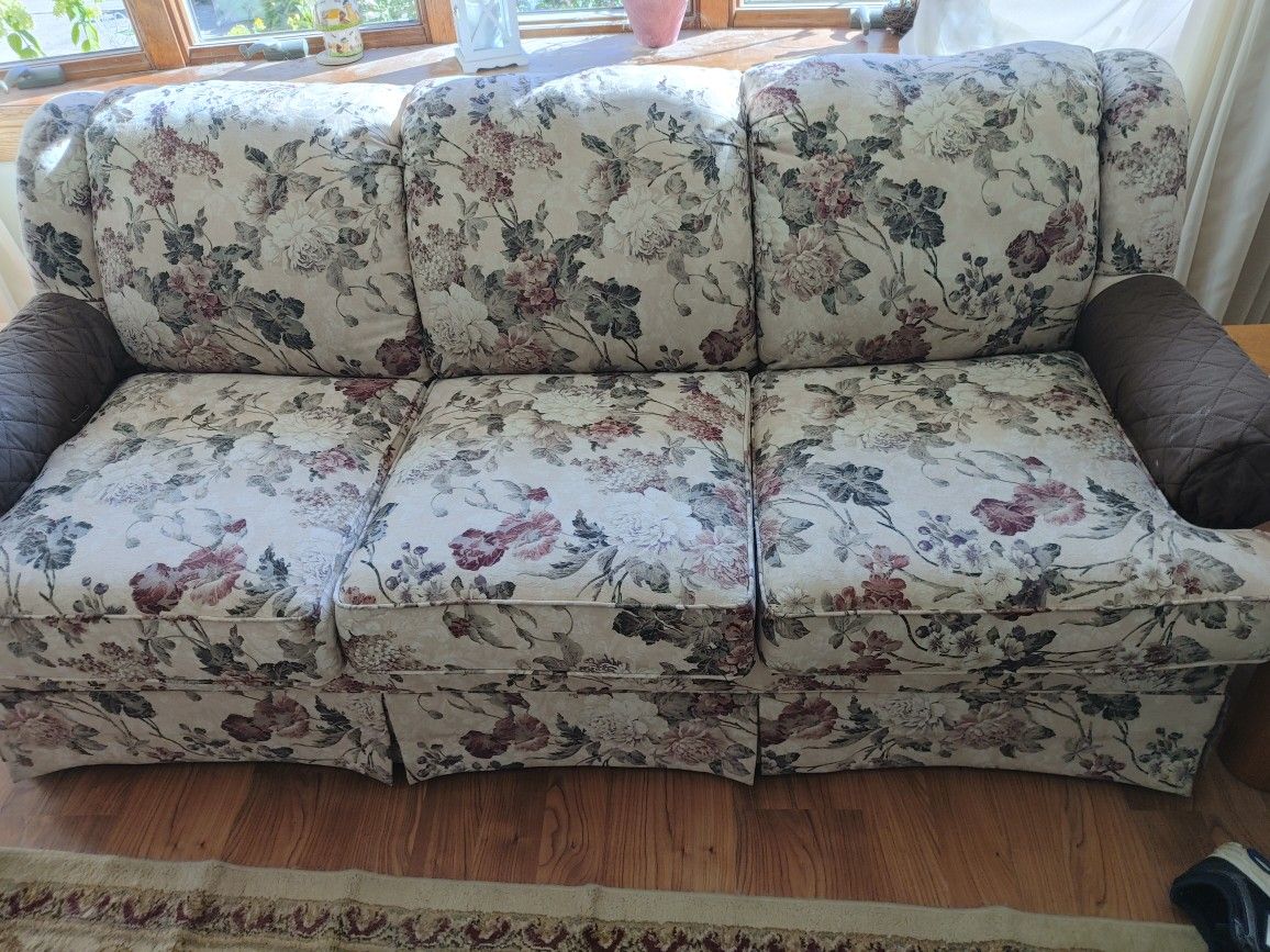 Sofa Sleeper Couch, Loveseat & Outdoor Wicker Furniture