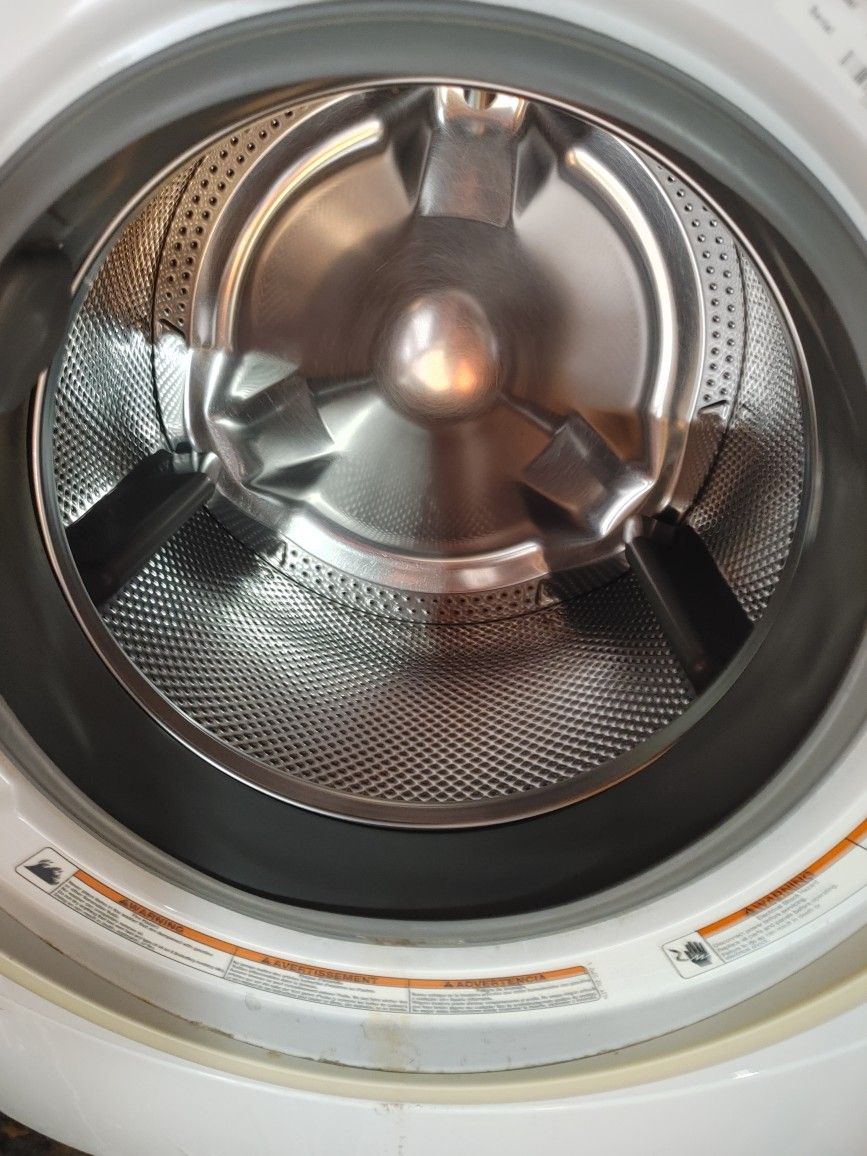 Whirlpool Duet HT Front Load Washer - Good Working Condition - photo 2