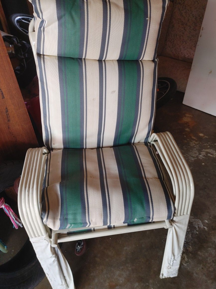 2 Good Cond Clean Aluminum Patio Table Lawn Chair - photo 2