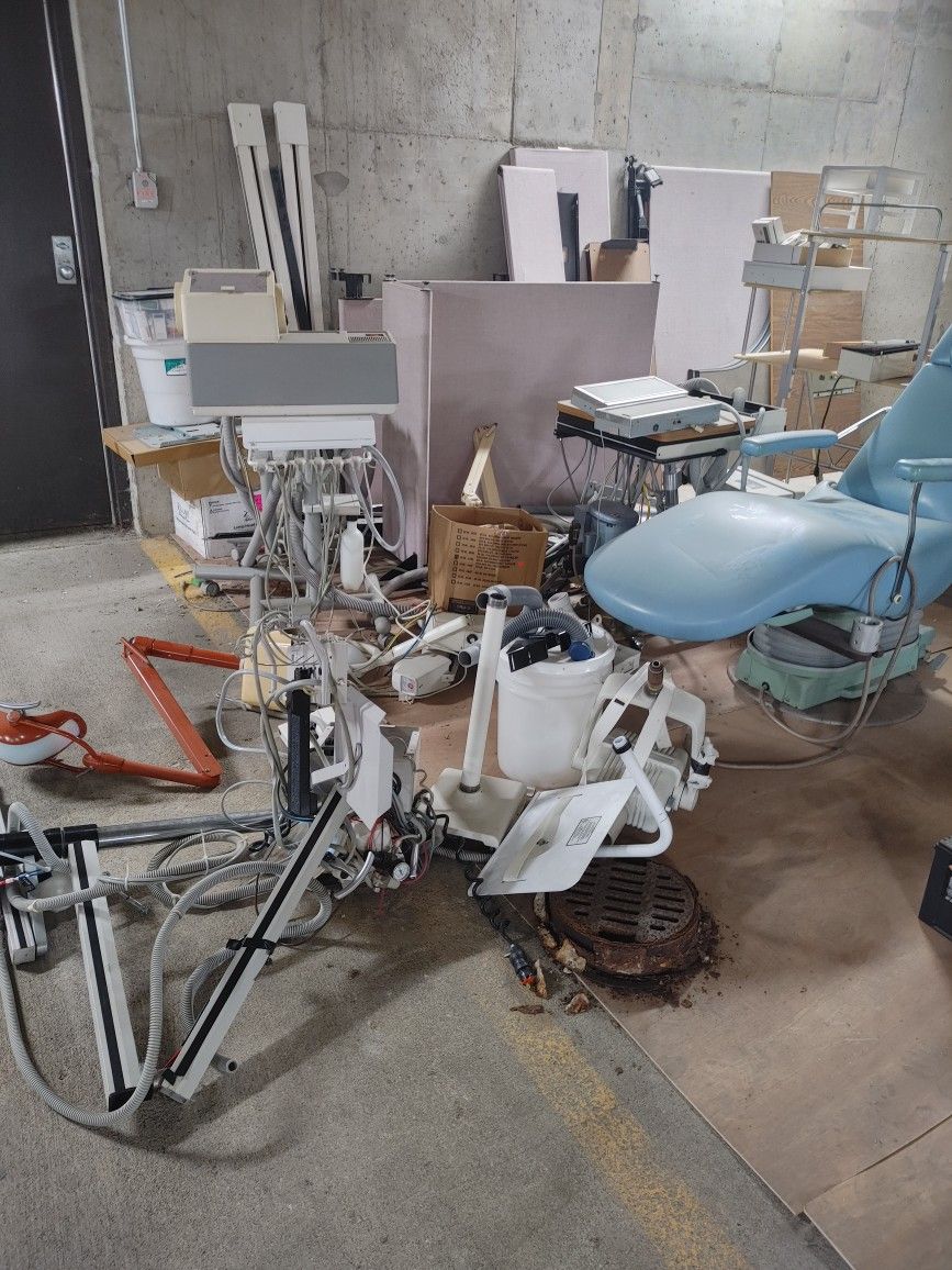 Dental Chair PU Oakbrook Location, Delivery Available - photo 2