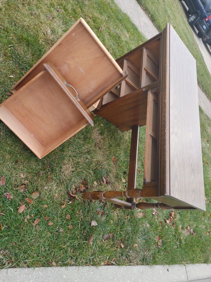 Free Student Office Desk in Villa Park