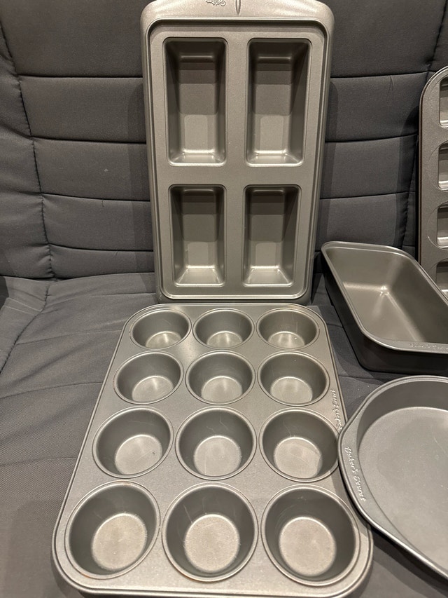 Wilton and Baker's Secret Baking Pan Set - photo 2