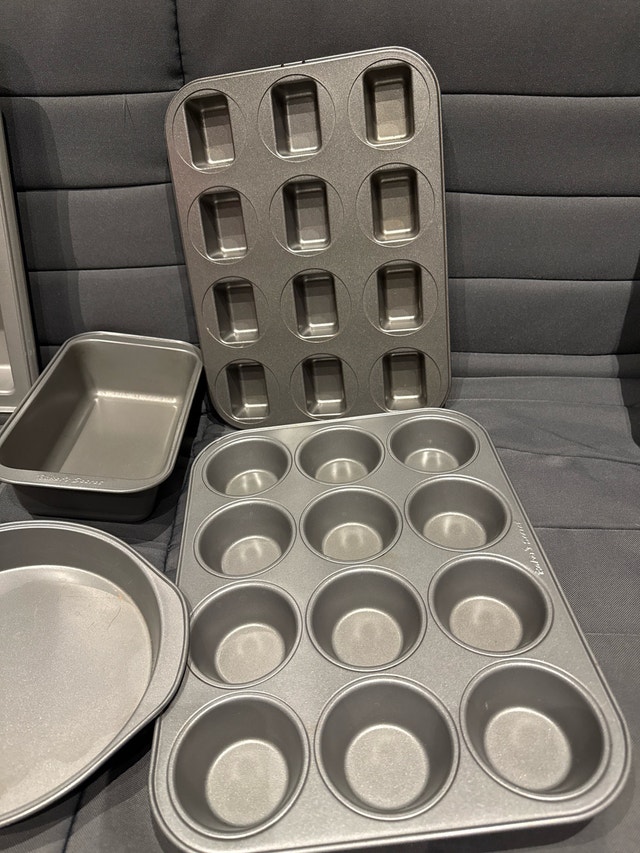 Wilton and Baker's Secret Baking Pan Set - photo 4