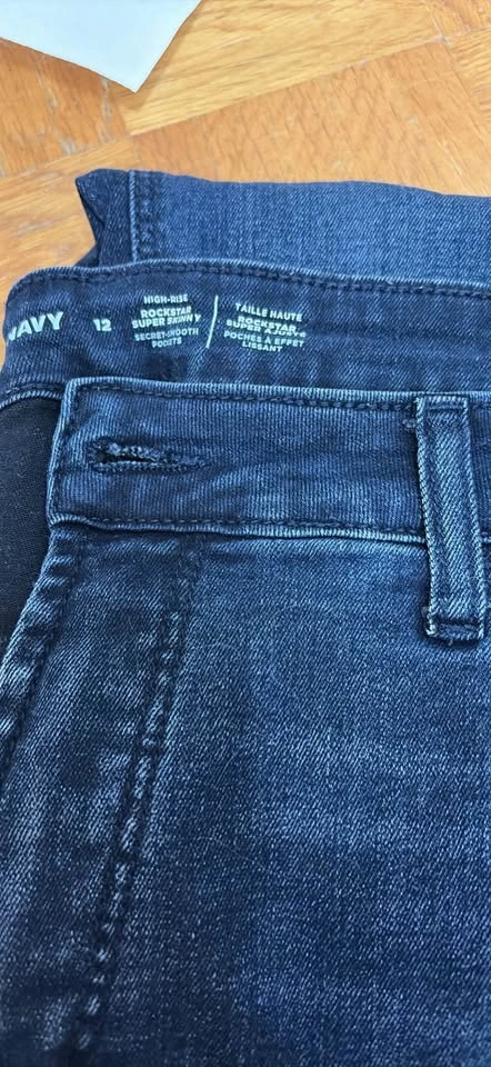 Old Navy dark wash rockstar jeans - photo 2