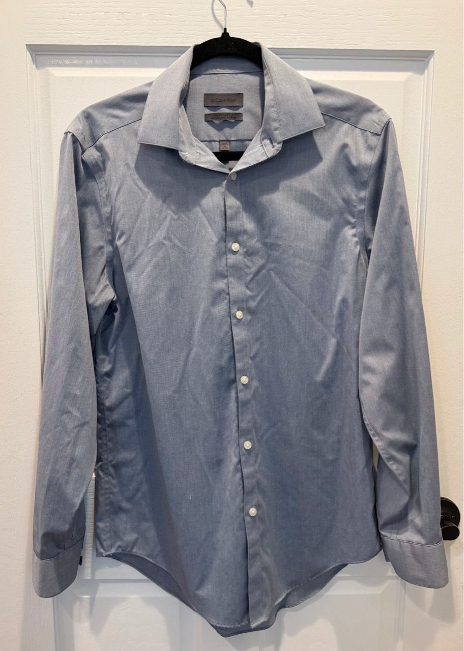 Men’s 32/33 Calvin Klein Dress Shirt Light Blue