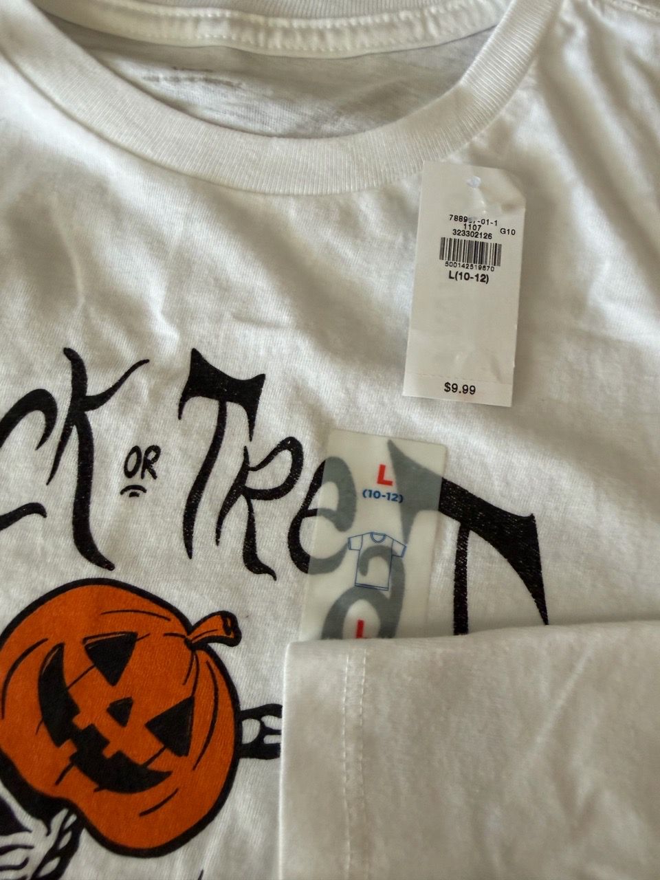 NWT ONE LEFT! Kids size 10-12 Halloween Shirts - photo 3