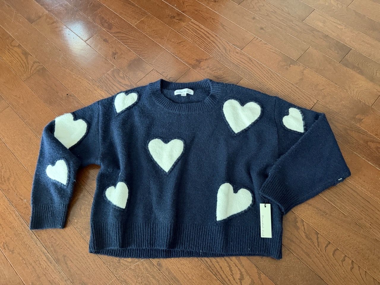 NWT Women’s Oversized MEDIUM Navy Heart Soft Plush Crewneck Swea