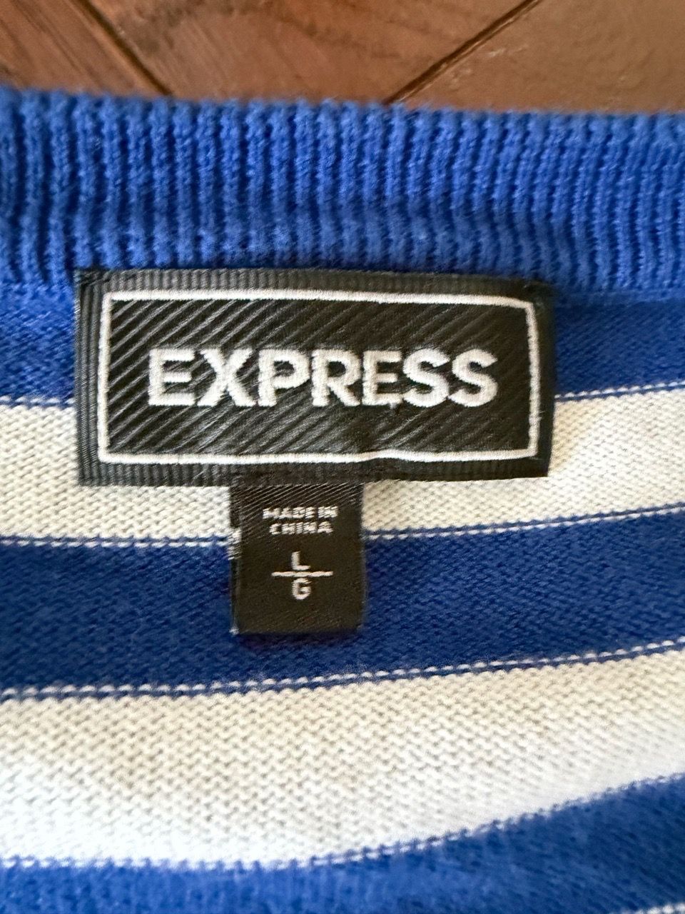 Men’s LG Express Blue & White Striped Crewneck Sweater - photo 2