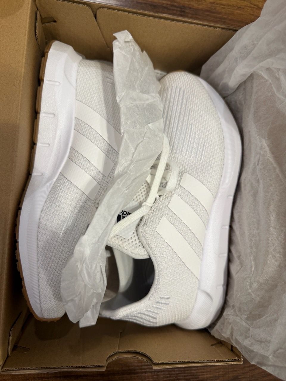 Kids Adidas White Sz 4.5 Sneakers Adidas Swift Run - photo 4