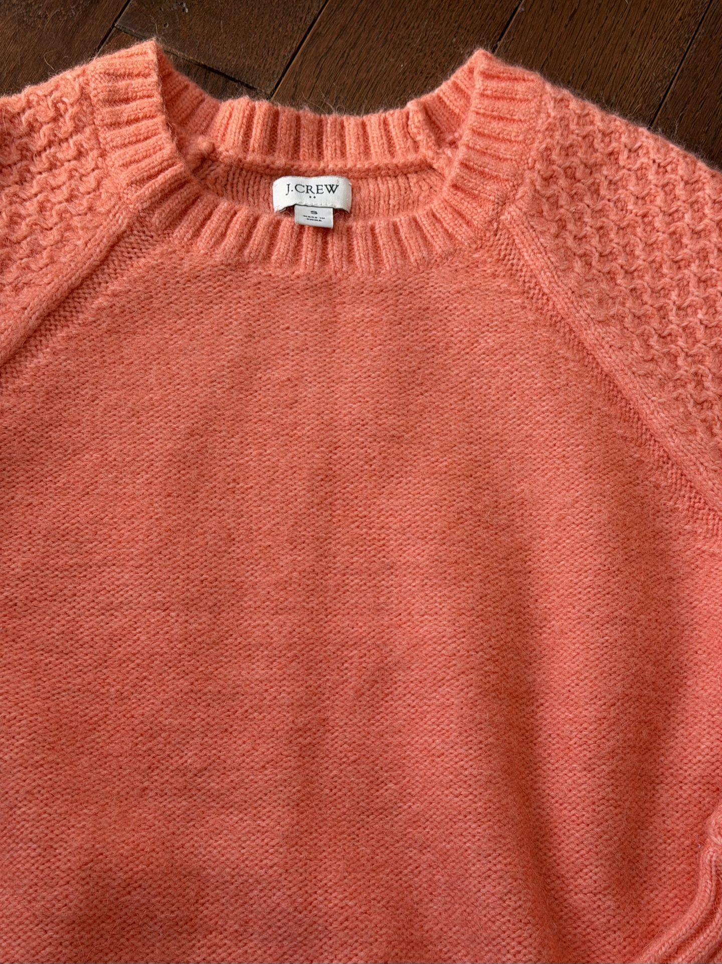 New Women’s Size Small Sweater From J. Crew $20 - photo 3