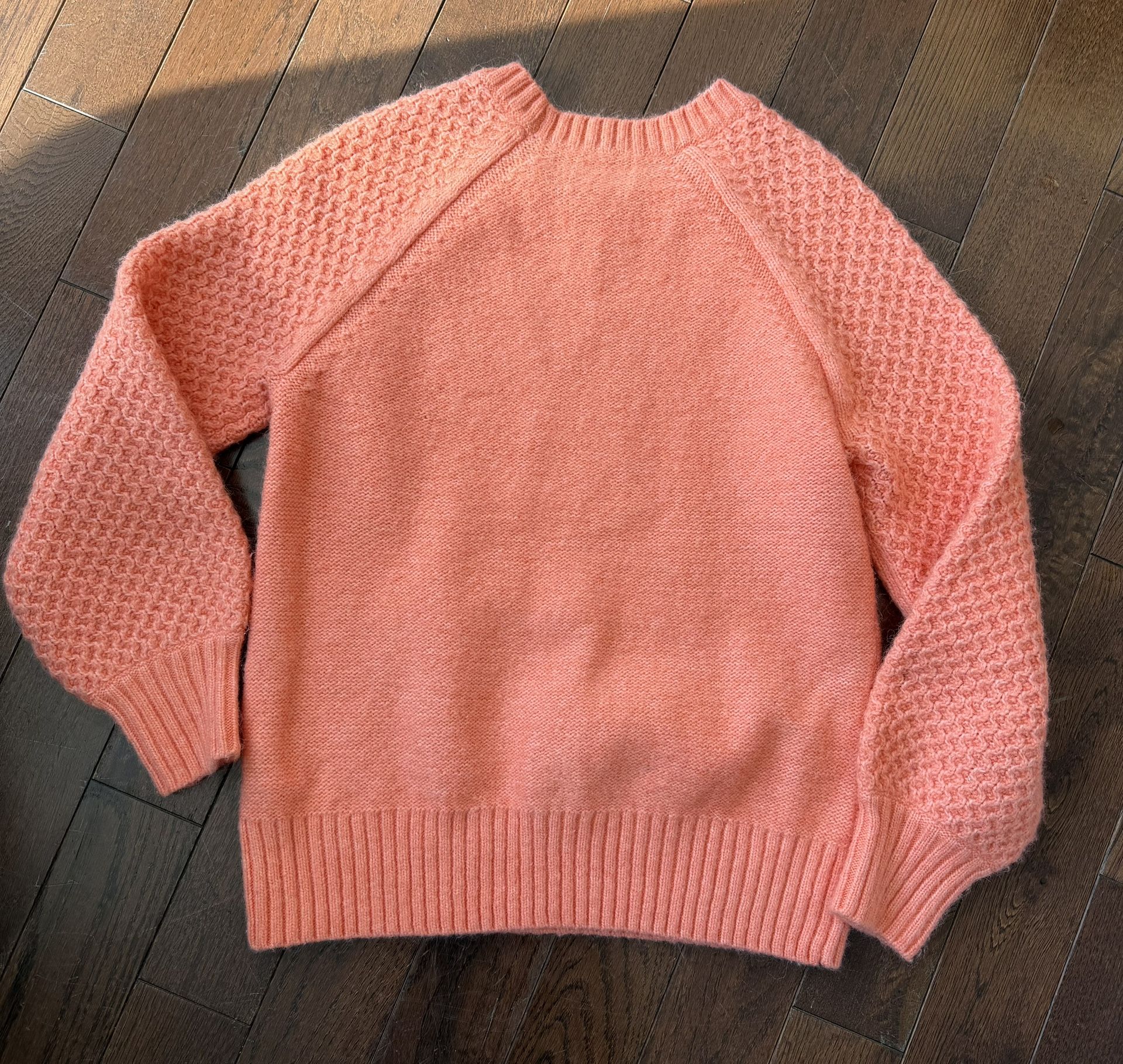 New Women’s Size Small Sweater From J. Crew $20 - photo 5