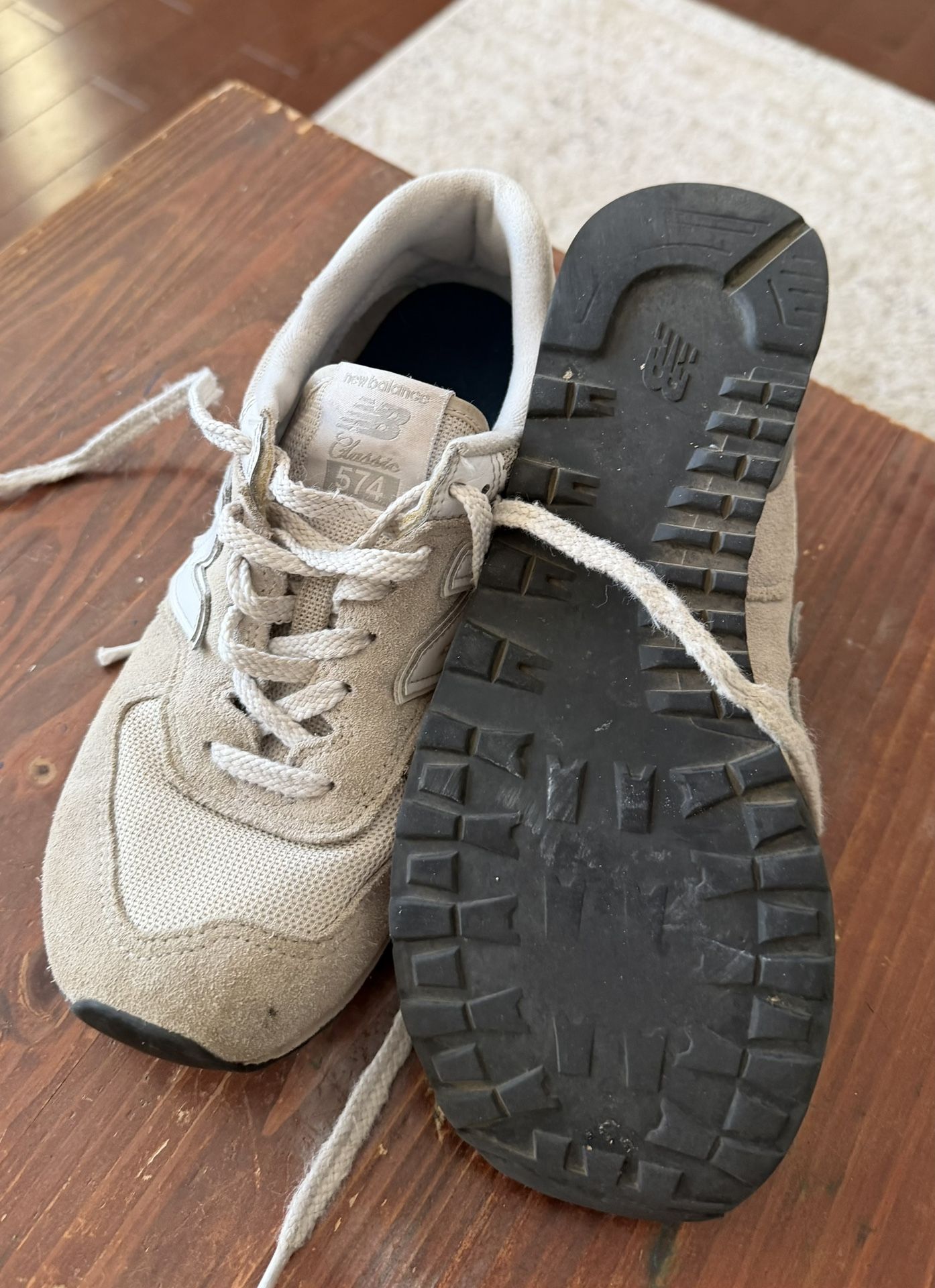 New Balance Shoes, Women’s (Size 8.5) $8 - photo 4