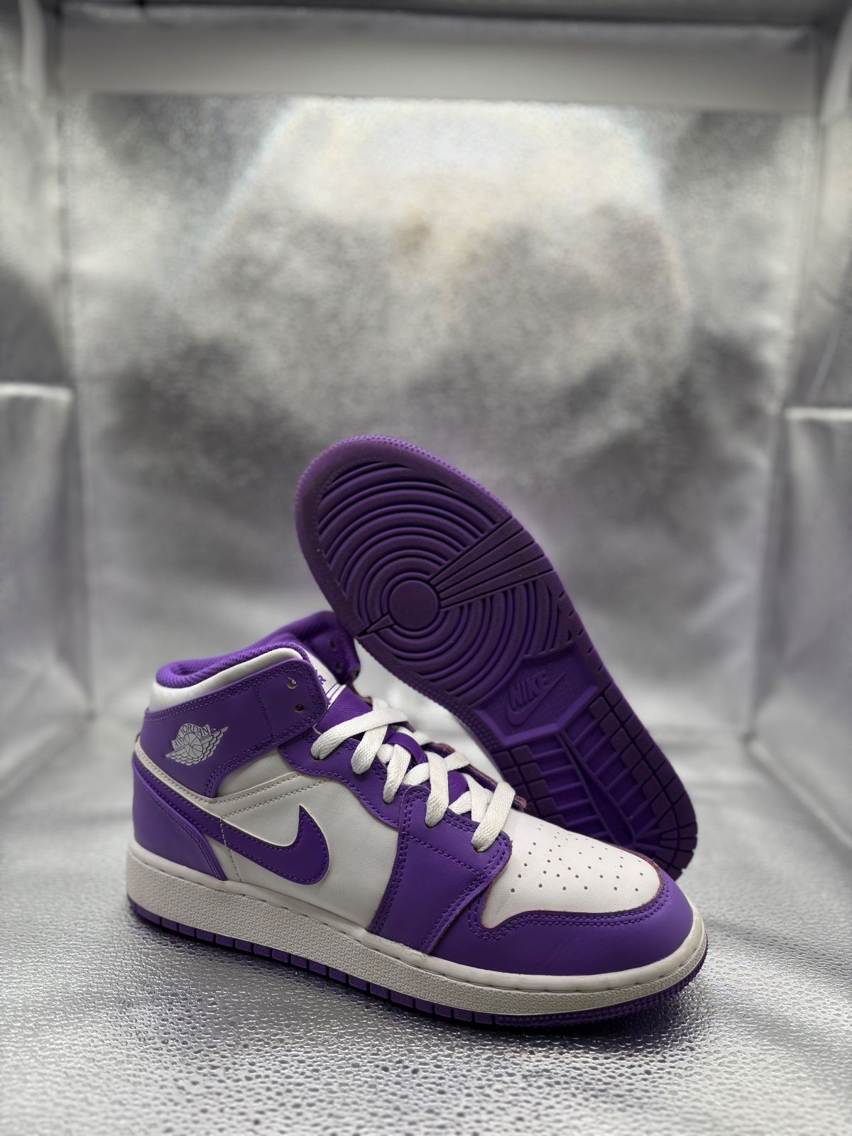 Air Jordan 1 Mid Purple Venom GS