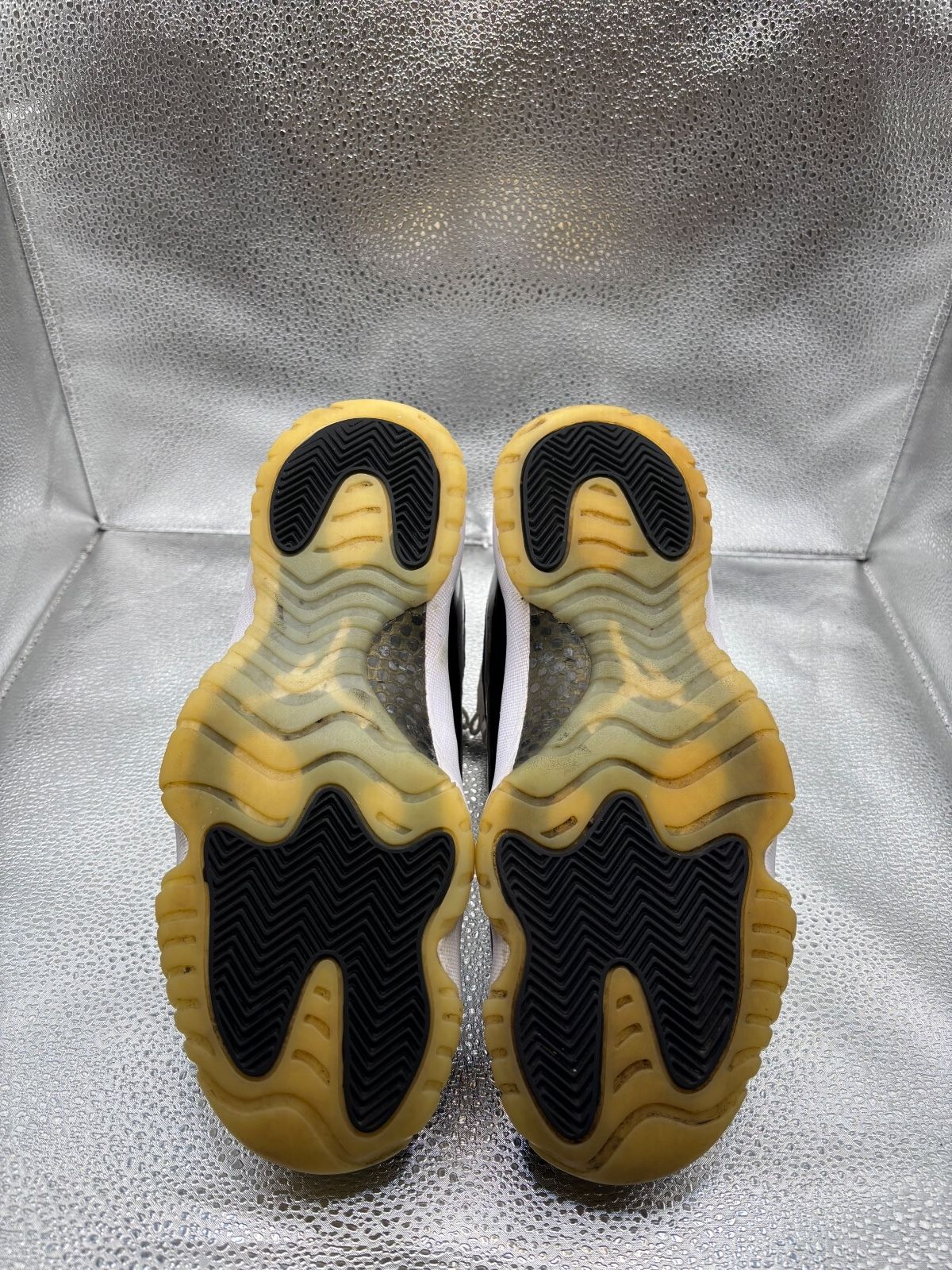Nike Air Jordan 11 Retro "Gratitude" - photo 3