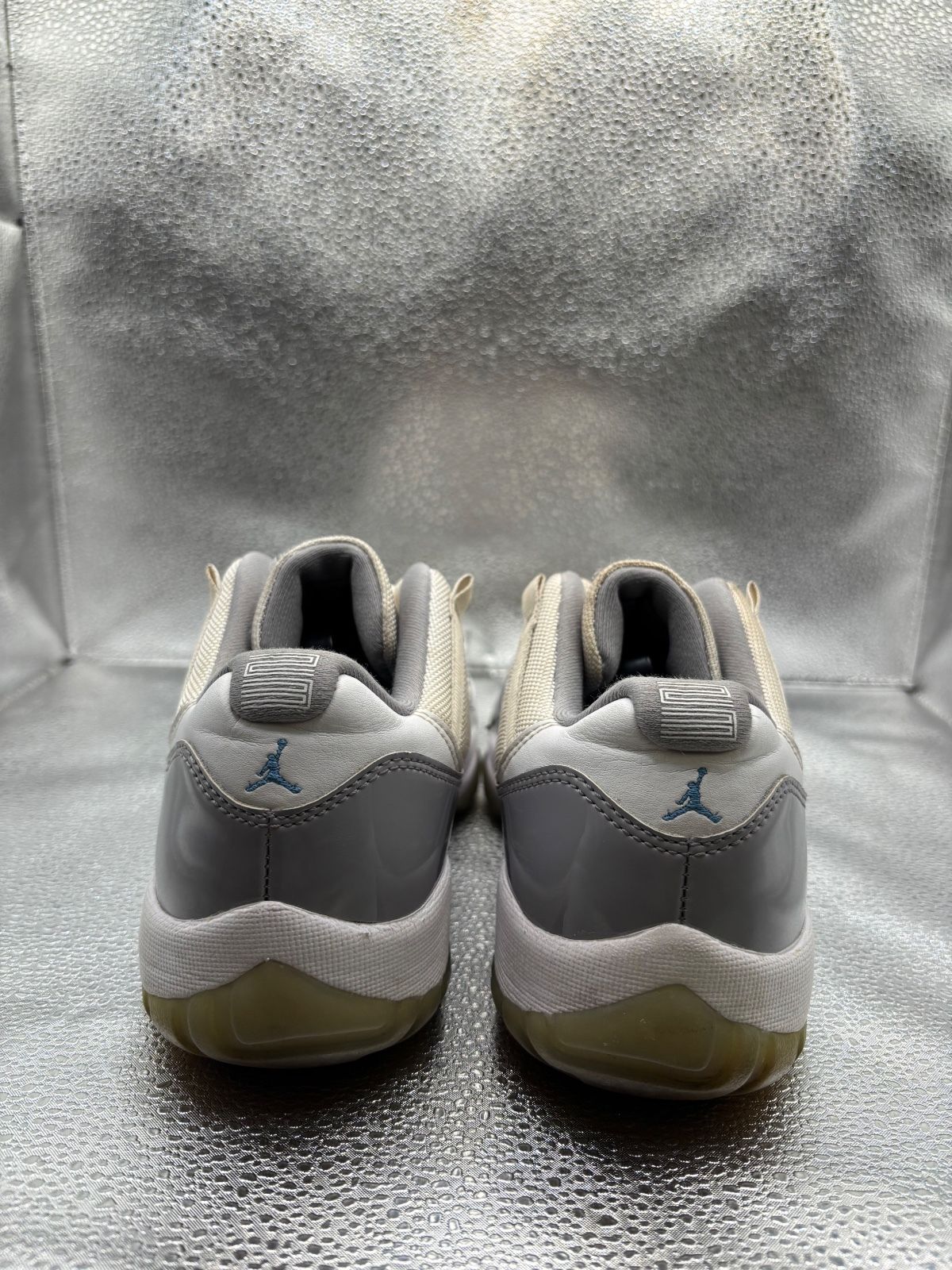 Air Jordan 11 low retro cement grey - photo 4