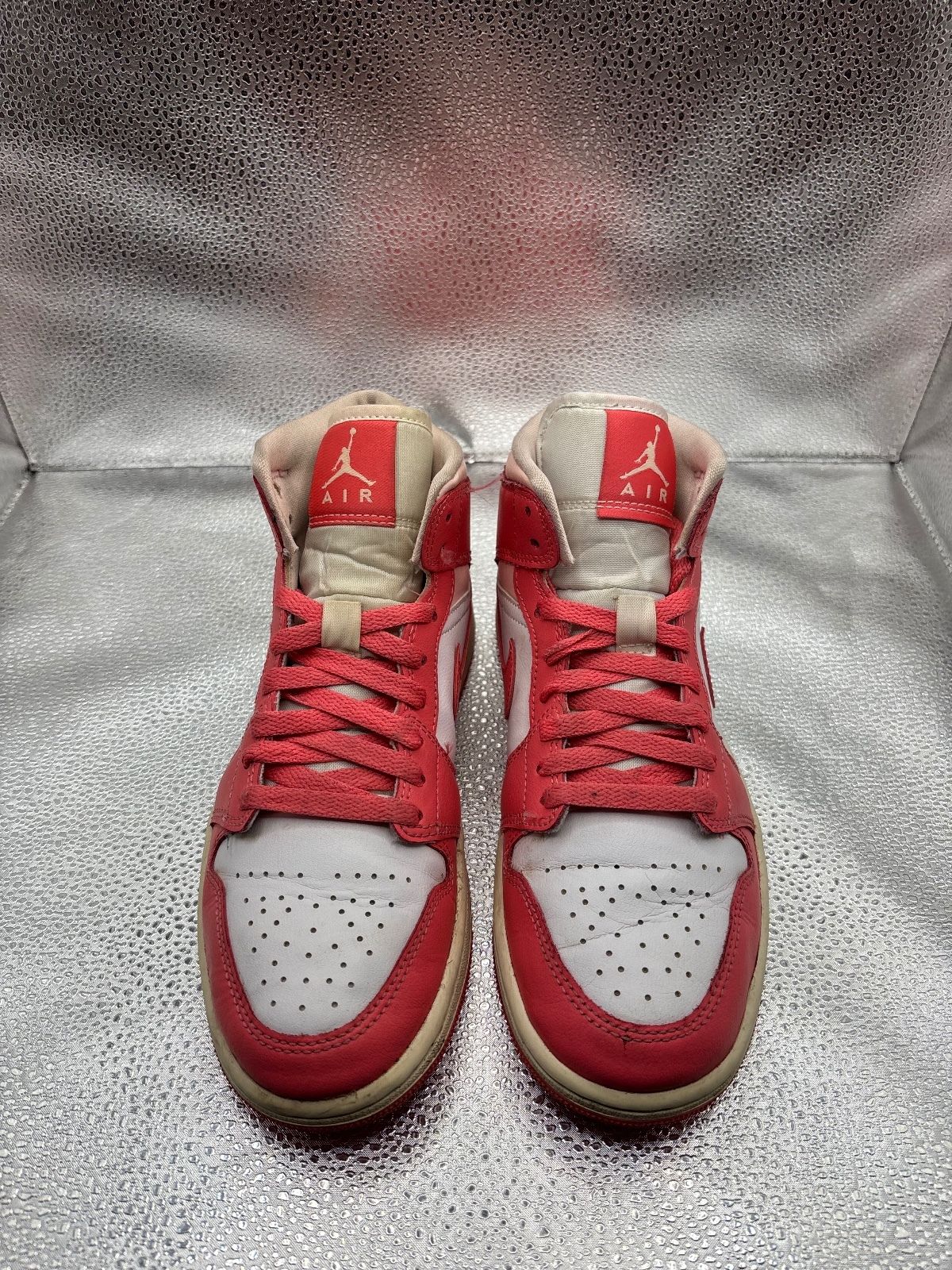 Air Jordan 1 Mid "Strawberries and Cream" - photo 2