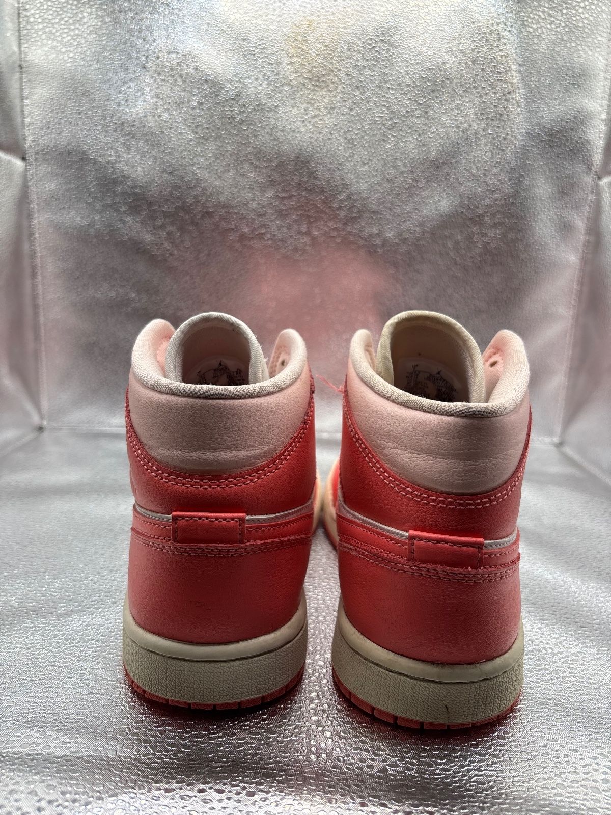 Air Jordan 1 Mid "Strawberries and Cream" - photo 4