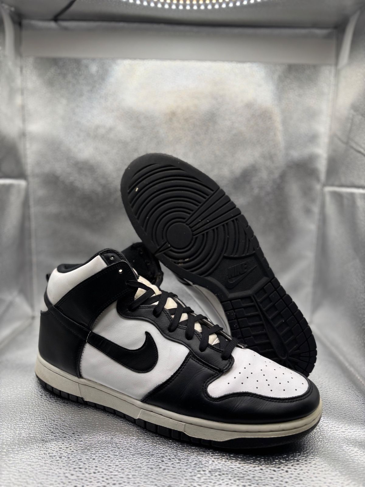 Nike dunk high black white