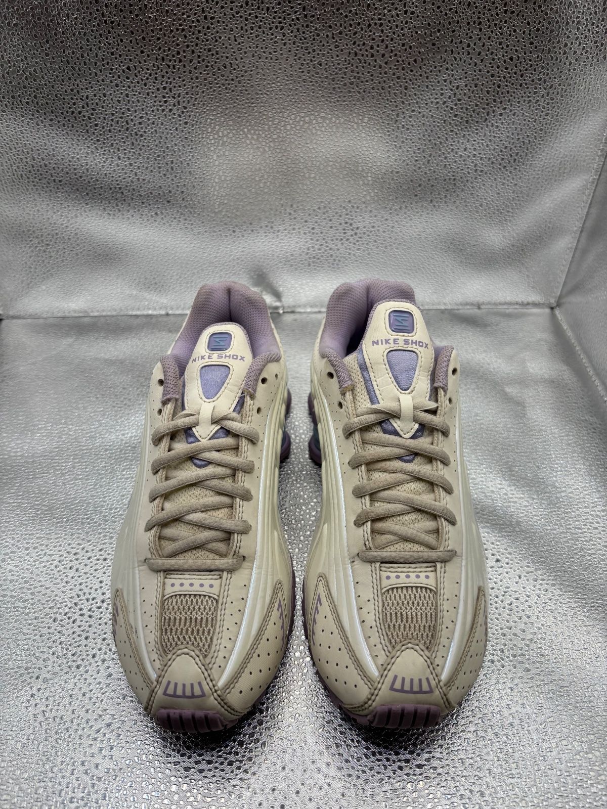 Nike Shox R4 Soft Pearl GS - photo 2