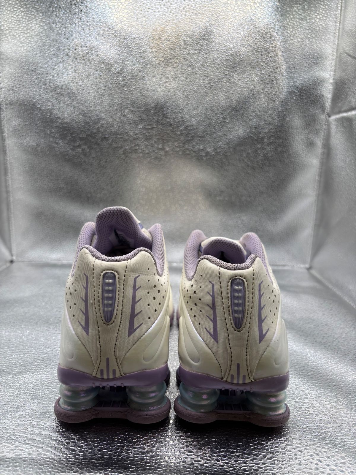 Nike Shox R4 Soft Pearl GS - photo 4